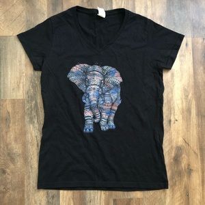 Women's Colorful Elephant V-Neck T-shirt Size M